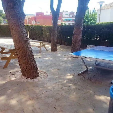 Playa Con Piscina Apartman